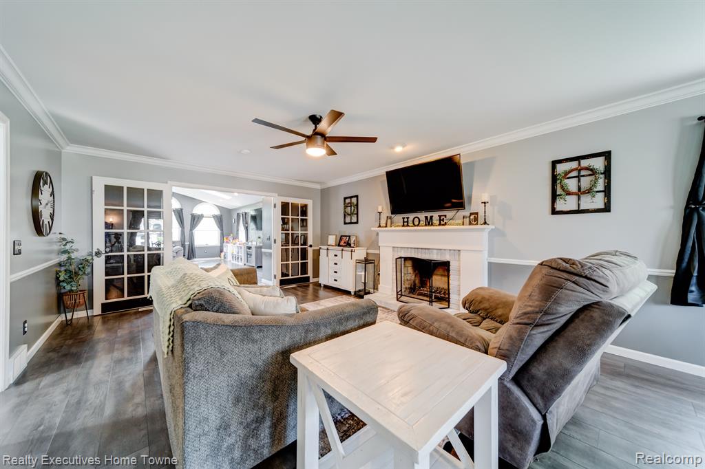 4238 FAIRWAY Drive, Fort Gratiot, MI 48059 — Photo 6