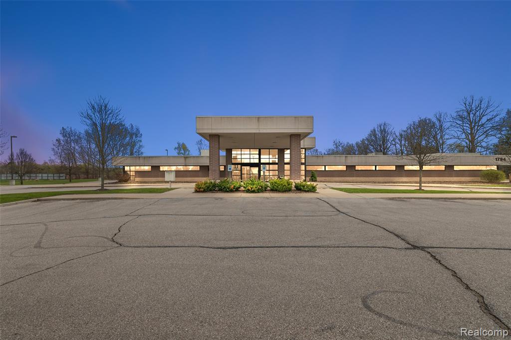 1794 N Lapeer Road, Lapeer, MI 48446
