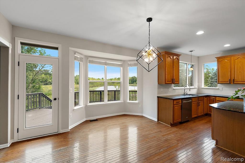 5390 Plantation Drive, Commerce Twp, MI 48382 — Photo 15