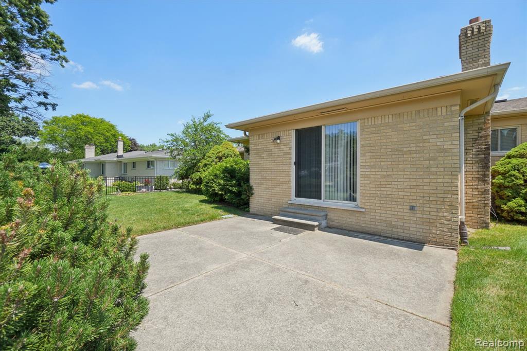 54829 Starlite Drive, Shelby Twp, MI 48316 — Photo 35