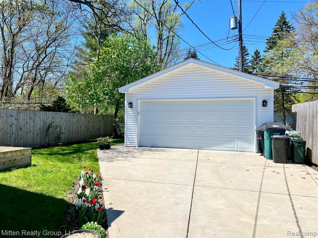 539 EDGEWOOD Place, Ferndale, MI 48220 — Photo 34