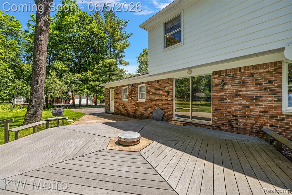 7036 Lindenmere Drive, Bloomfield Hills, MI 48301 — Photo 34