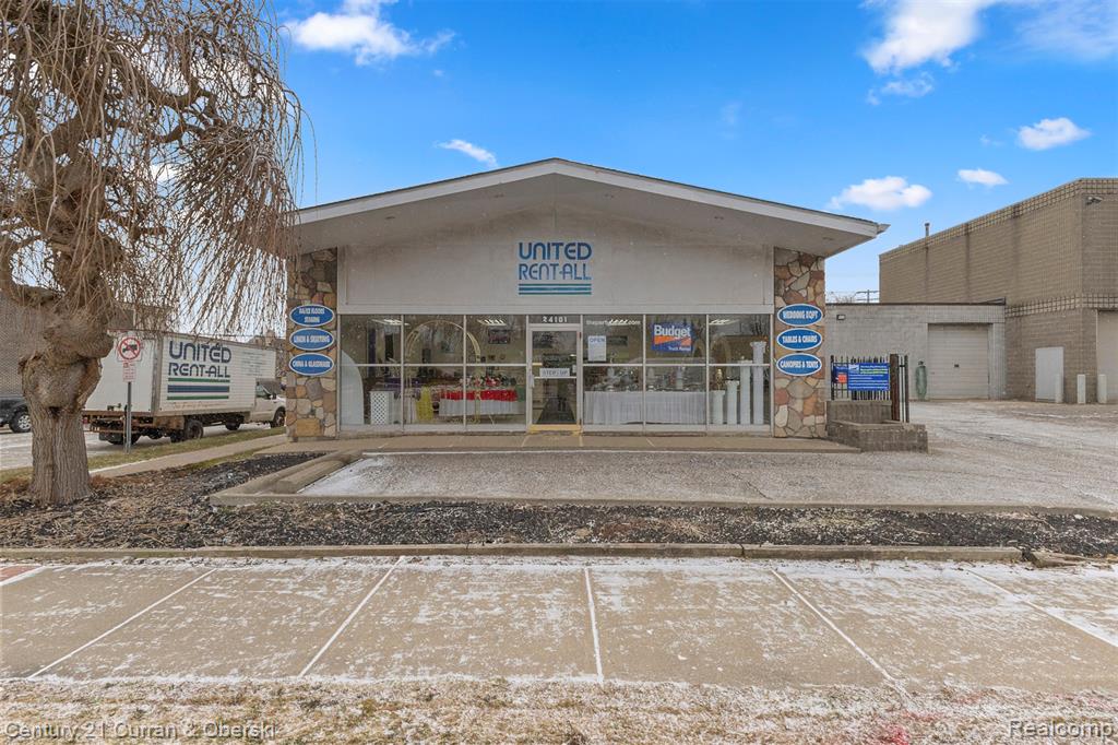 24101 W Warren Street, Dearborn Heights, MI 48127 — Photo 3