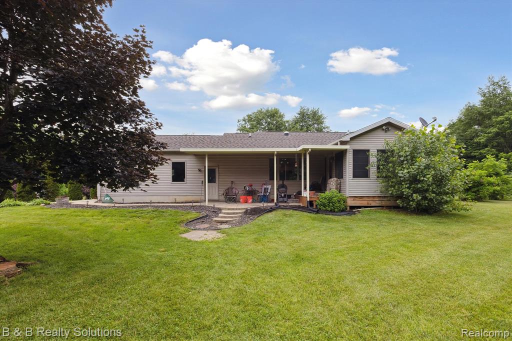2264 Dodds Road, North Branch, MI 48461 — Photo 31