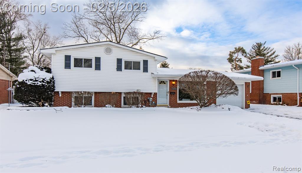 21123 Laurelwood Street, Farmington, MI 48336 — Photo 3
