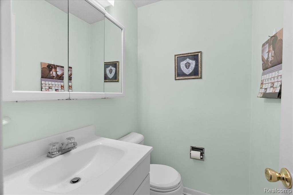 956 Chickasaw Drive, Mason, MI 48854 — Photo 15