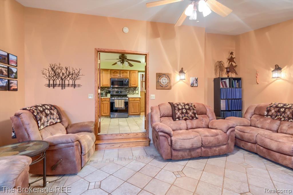 5107 Hartland Drive, Flint, MI 48506 — Photo 26