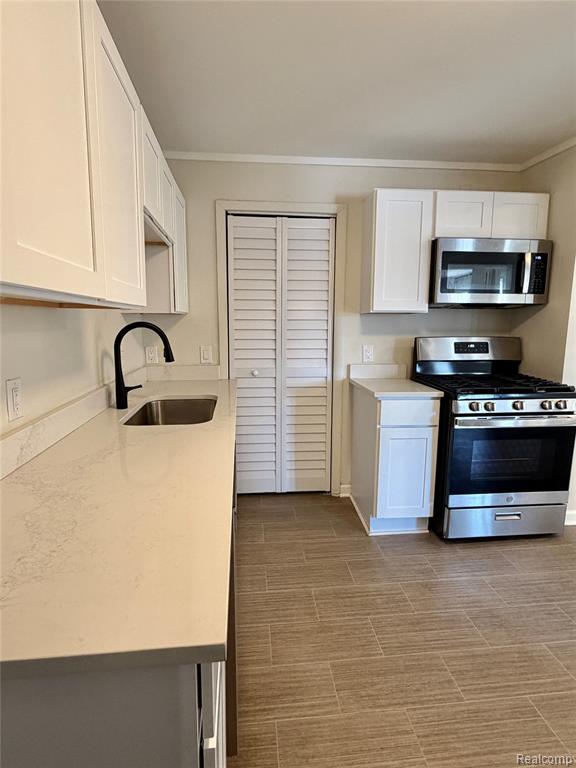 22133 Rosedale Street, Saint Clair Shores, MI 48080 — Photo 12