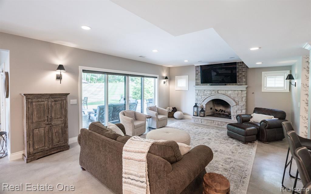 5525 Avington Parkway, Clarkston, MI 48348 — Photo 49