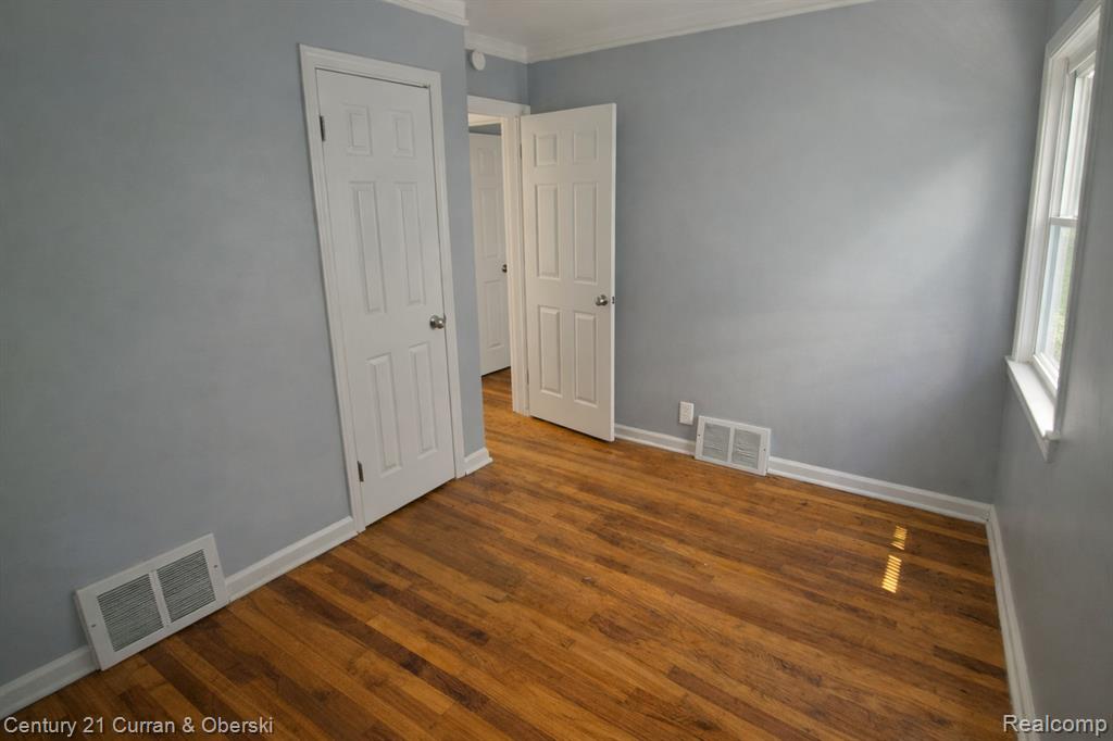 19719 Ferguson Street - Photo 4
