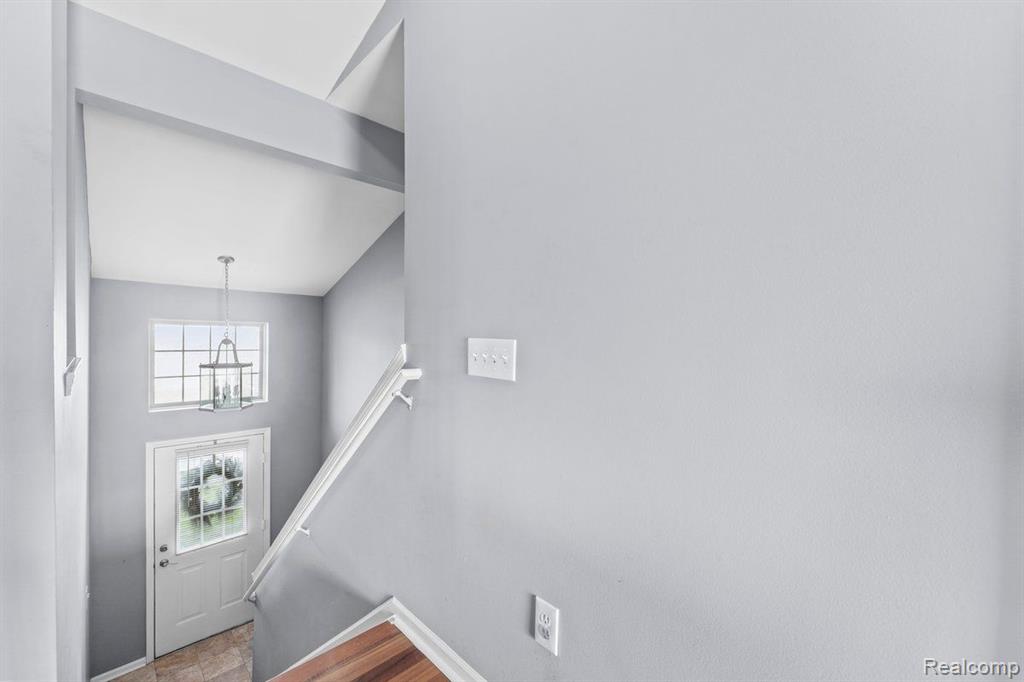 26626 KIRKWAY Circle, Woodhaven, MI 48183 — Photo 4