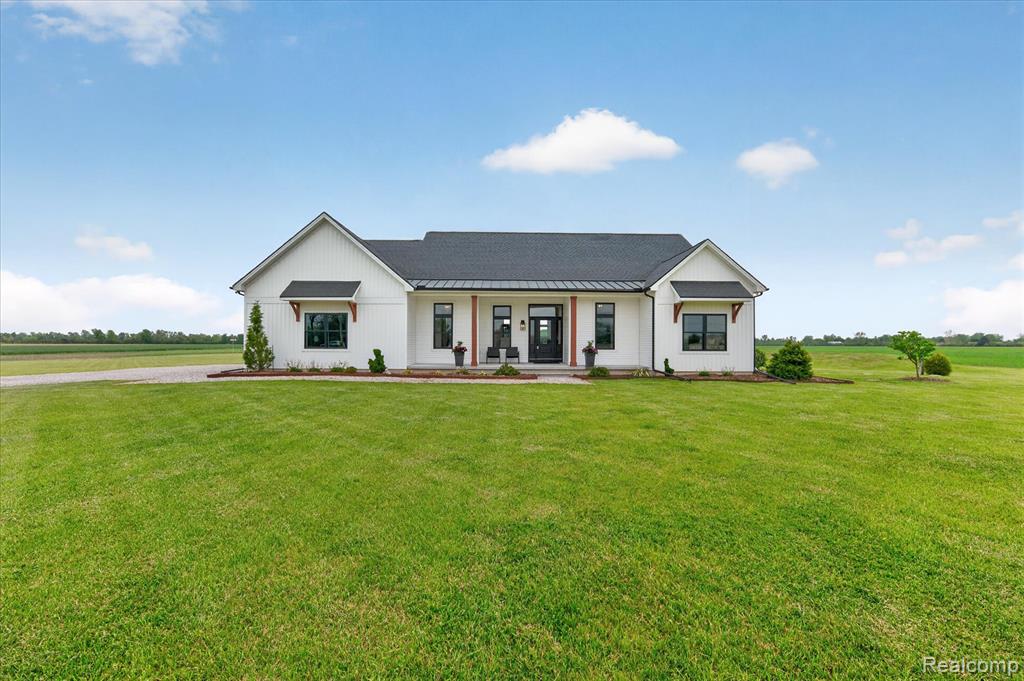 2170 E Labo Road, Carleton, MI 48117 — Photo 2