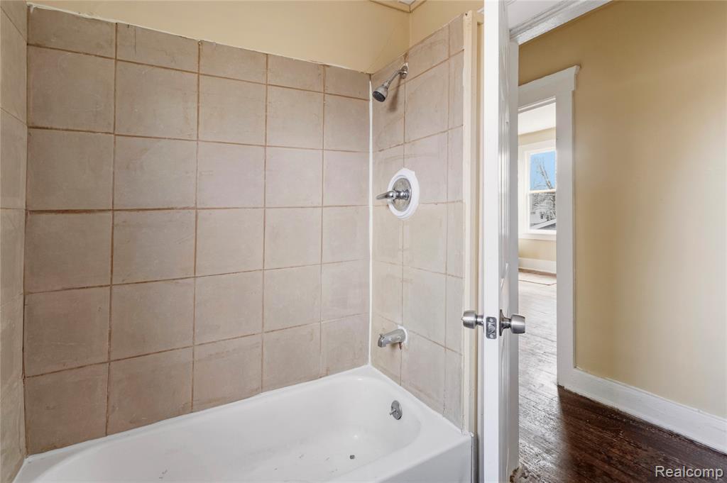 471 Kitchener Street, Detroit, MI 48215 — Photo 15