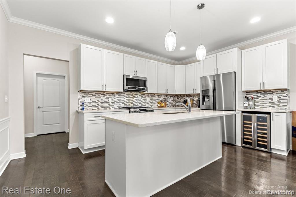5570 ARBOR CHASE Drive, Ann Arbor, MI 48103 — Photo 6
