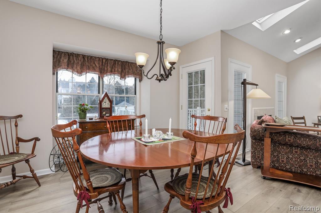 1111 Fairways Boulevard, Troy, MI 48085 — Photo 7