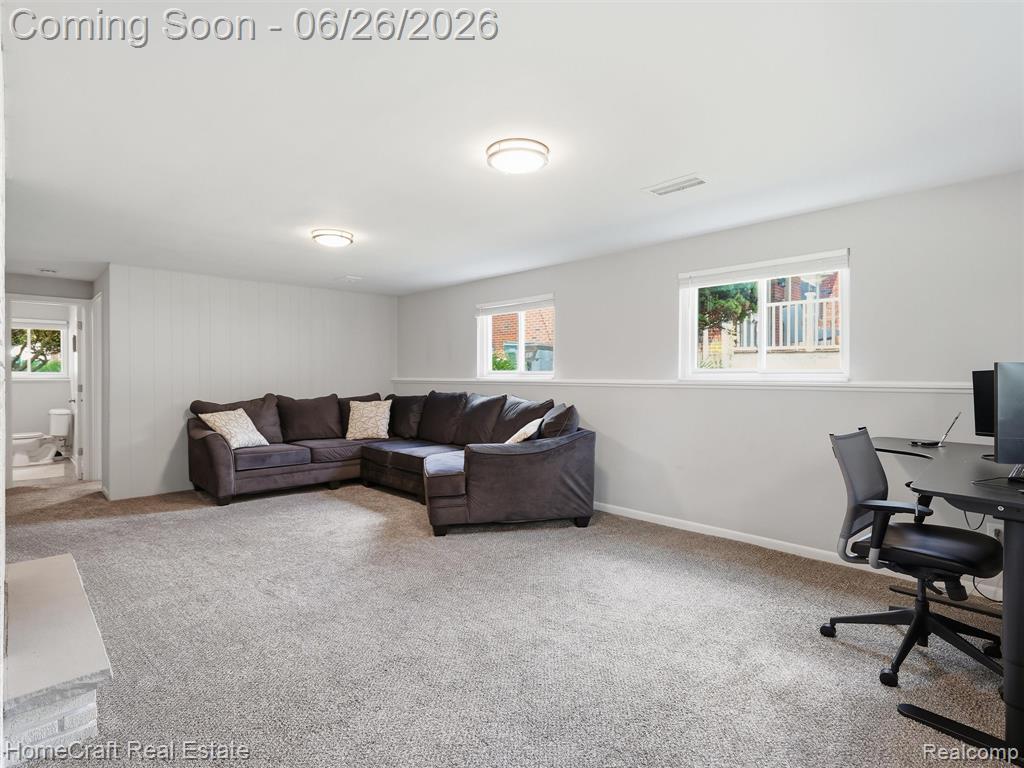 42047 CLEMONS Drive, Plymouth, MI 48170 — Photo 17