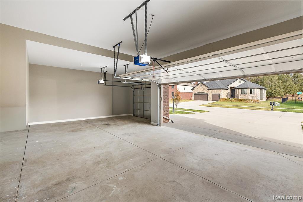 46267 Terrace Drive, Shelby Twp, MI 48317 — Photo 64