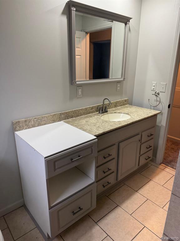 8739 REPUBLIC Avenue, Warren, MI 48089 — Photo 12
