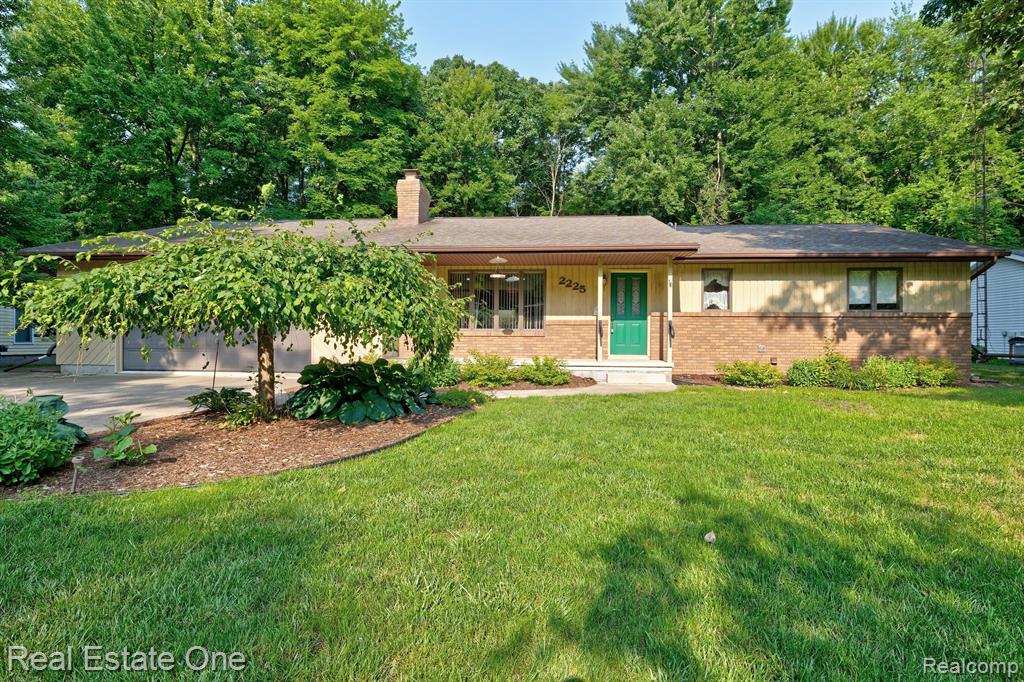 2225 LYNN Road, Sanford, MI 48657 — front exterior