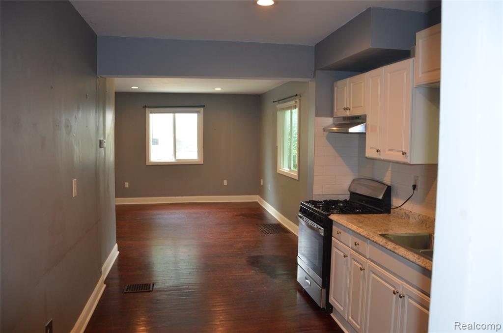 43 Margaret Street, Whitmore Lake, MI 48189 — Photo 8