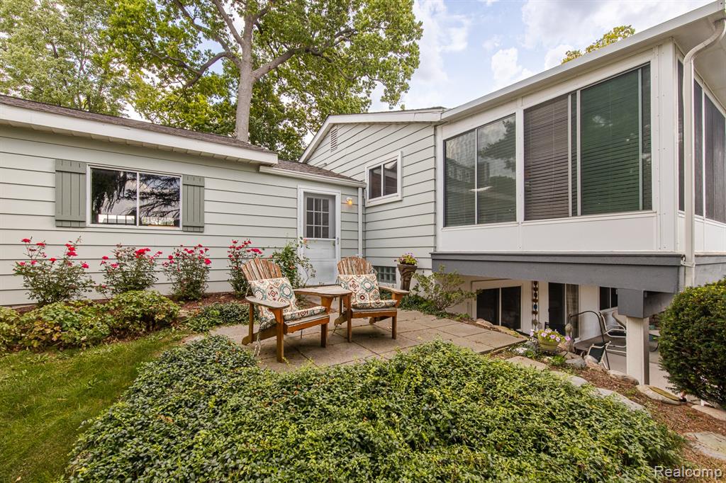 8701 Sherwood Drive, Davisburg, MI 48350 — Photo 51