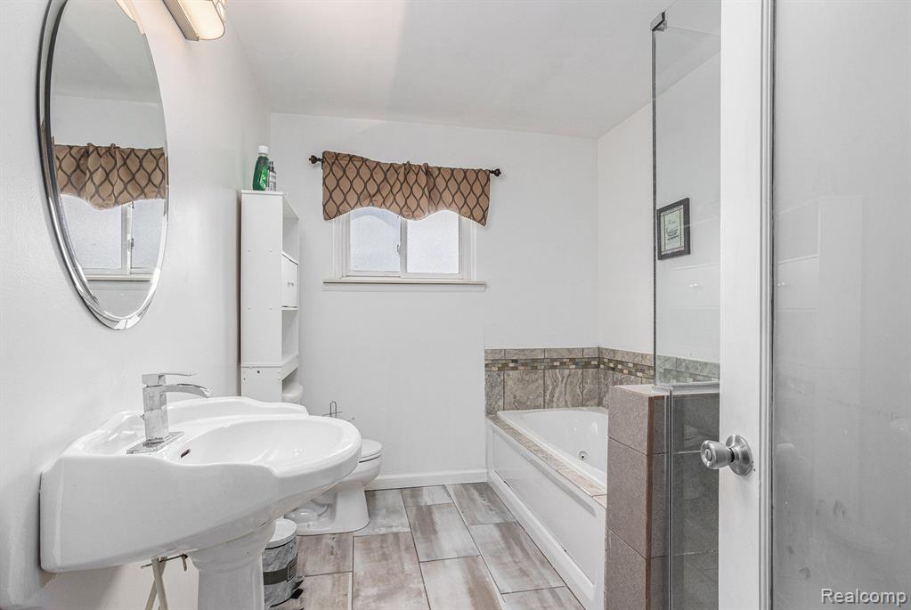 3735 S PORTSMOUTH Road, Bridgeport, MI 48722 — Photo 16