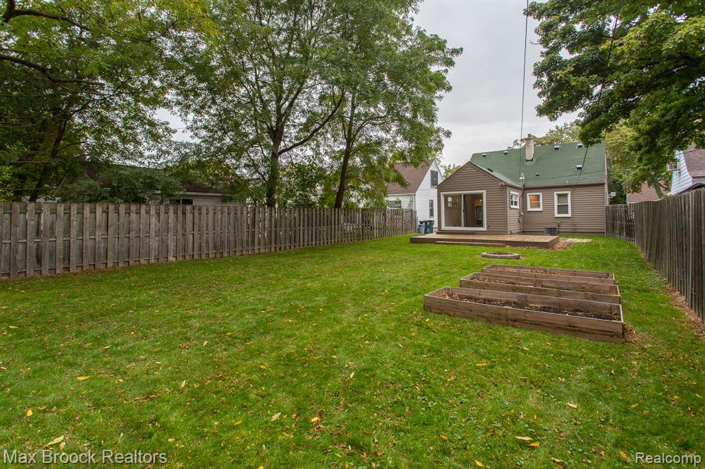 506 AMELIA Avenue, Royal Oak, MI 48073 — Photo 32