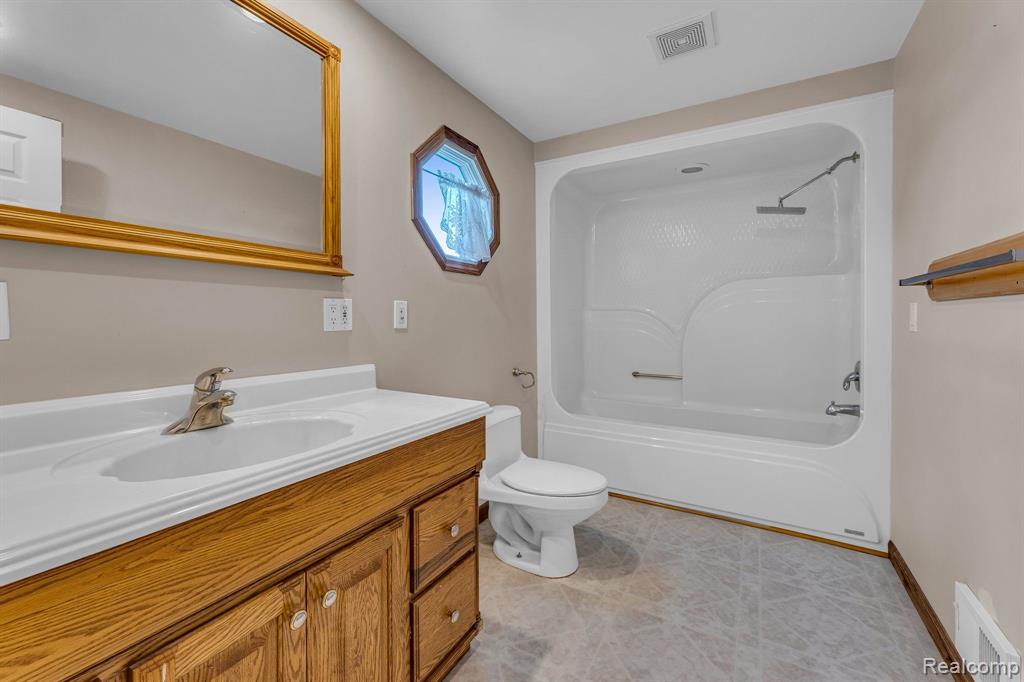11545 SPEAKER Road, Brockway, MI 48097 — Photo 18