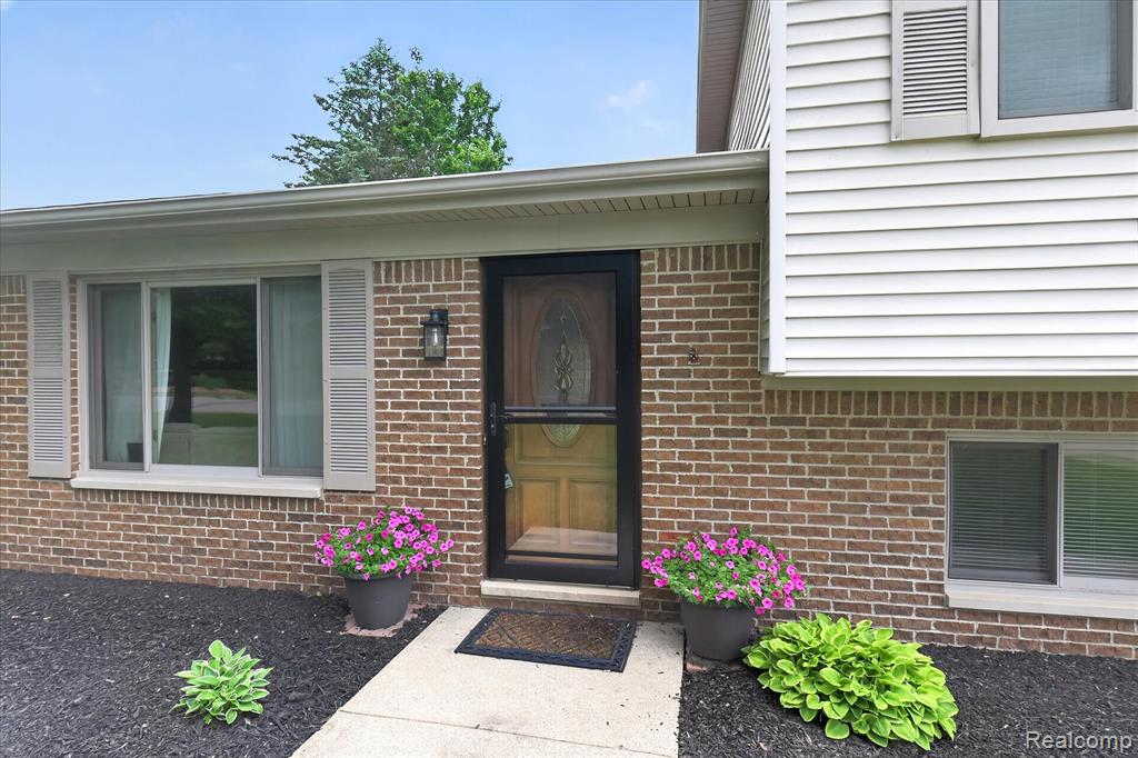 4903 Cape Town, Highland, MI 48356 — Photo 5