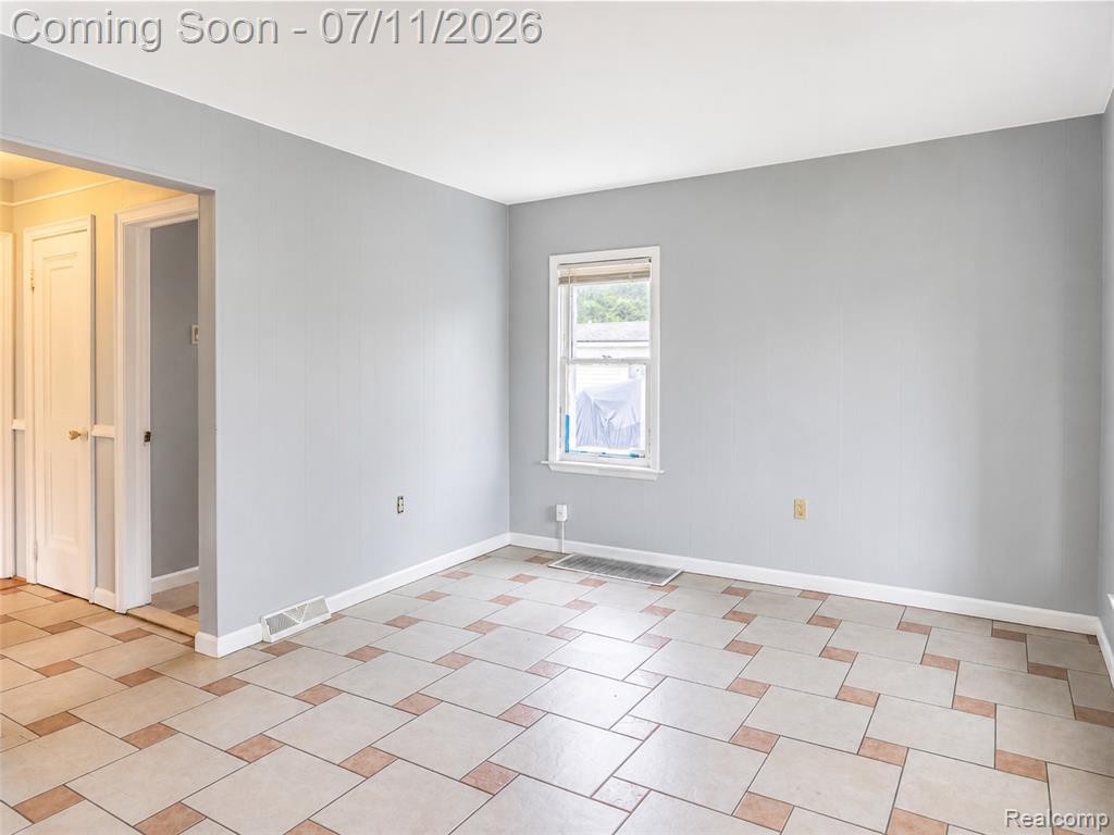 4855 Hatchery Road, Waterford, MI 48329 — Photo 9