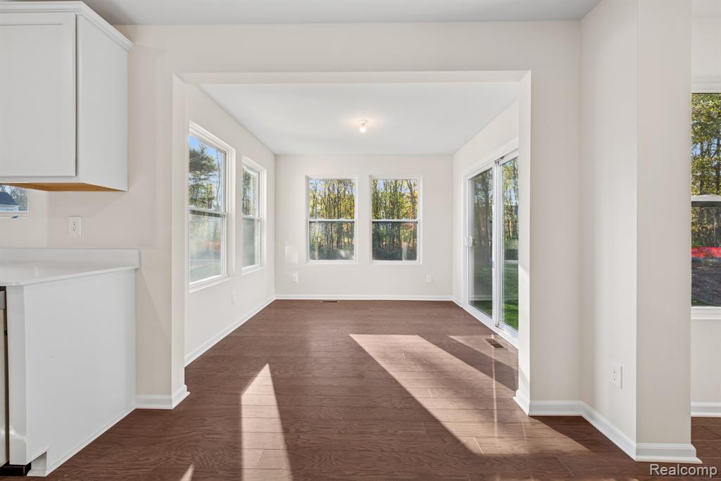 4246 Cedar Lane, Grand Blanc, MI 48439 — Photo 11