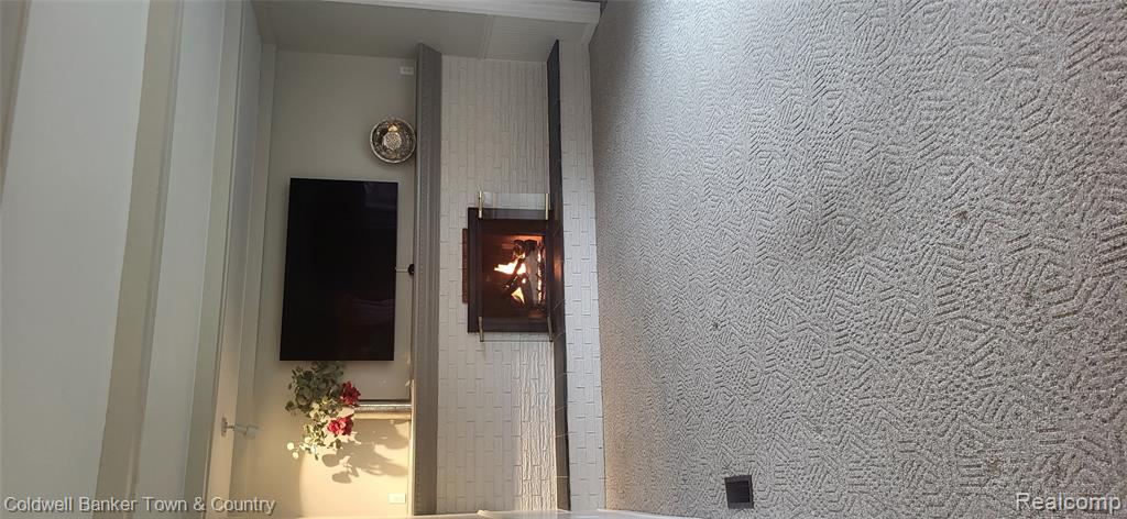 10557 Kenicott Trail, Brighton, MI 48114 — Photo 14