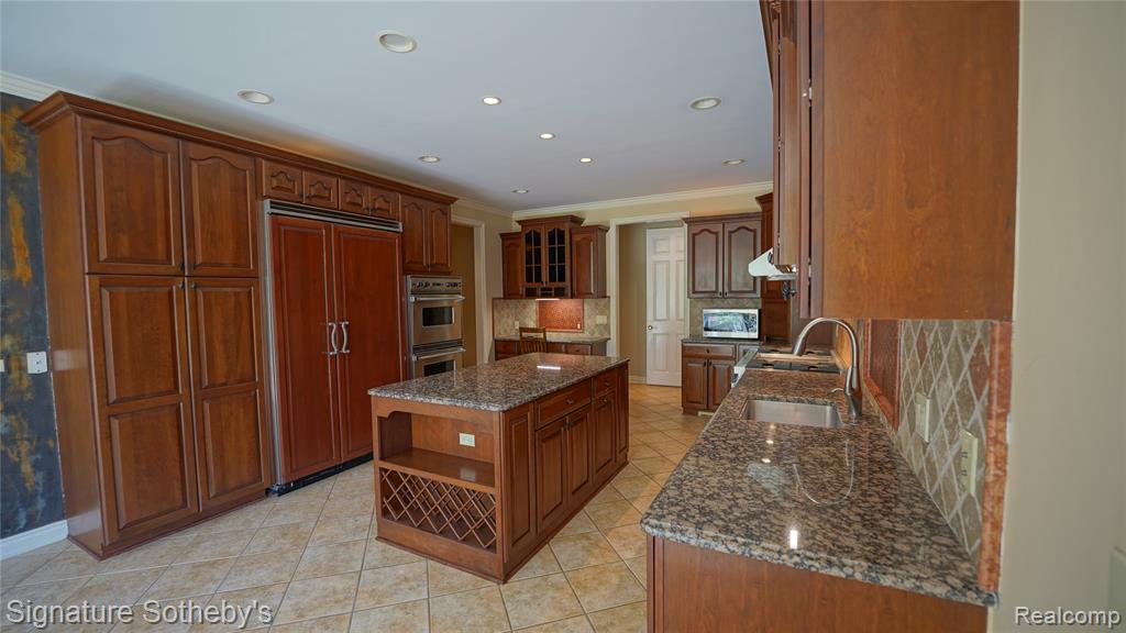 6608 ENCLAVE Drive, Clarkston, MI 48348 — Photo 20