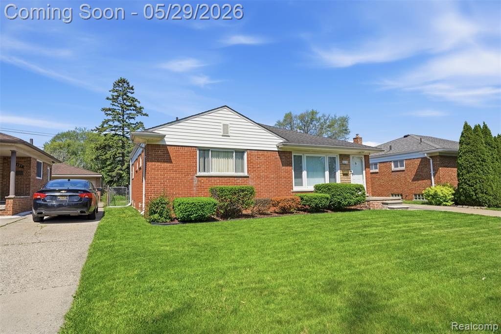 24237 Roxana Avenue, Eastpointe, MI 48021 — Photo 2