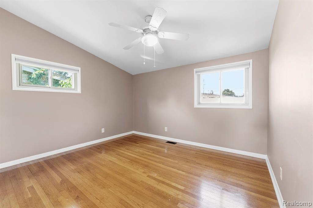9971 Hartel Court, Livonia, MI 48150 — Photo 13