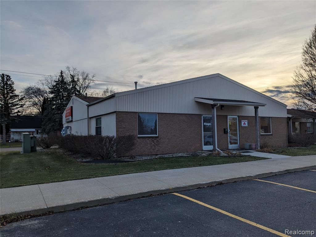 2515 S Dye Road, Flint, MI 48532 — Photo 2