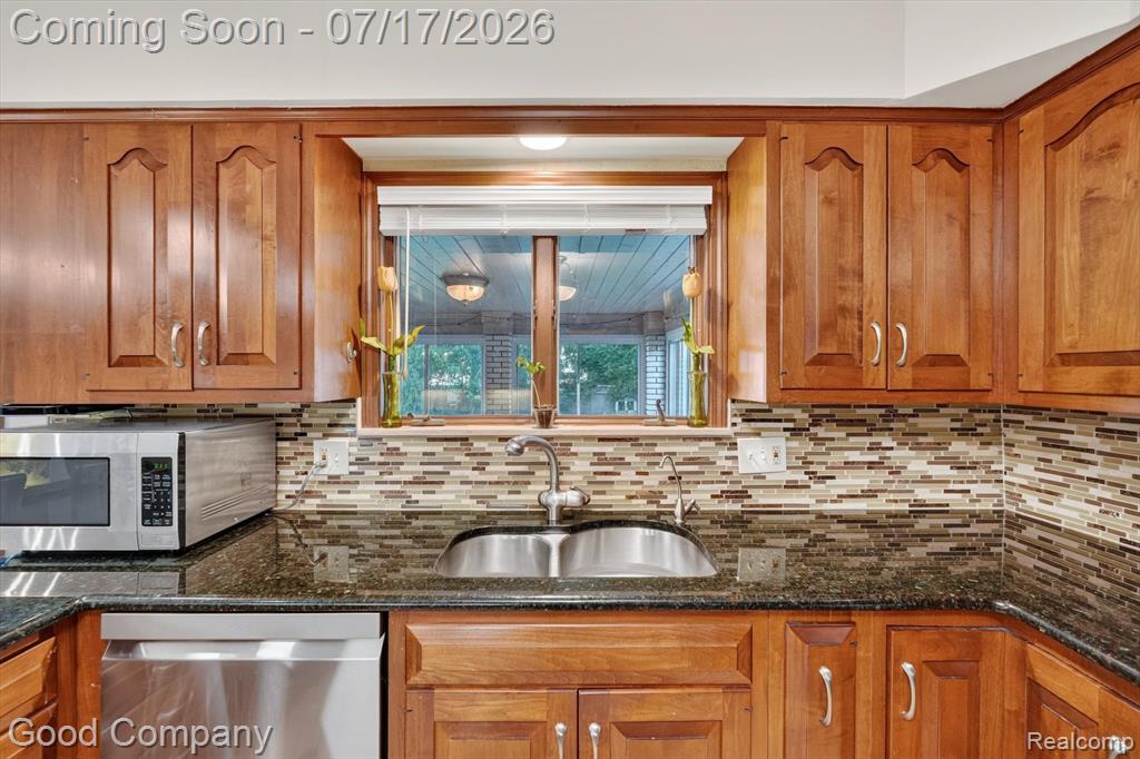 38921 Santa Barbara Street, Clinton Twp, MI 48036 — Photo 7