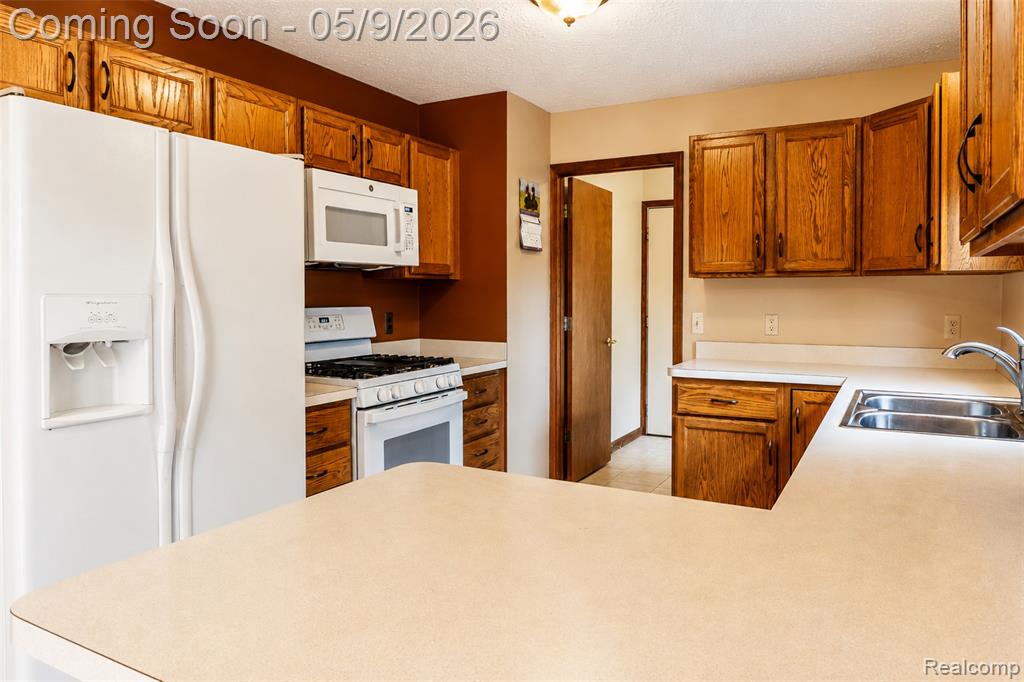 11119 Garrett Drive, Fowlerville, MI 48836 — Photo 13