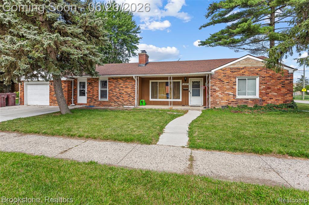 25141 Burt, Center Line, MI 48015