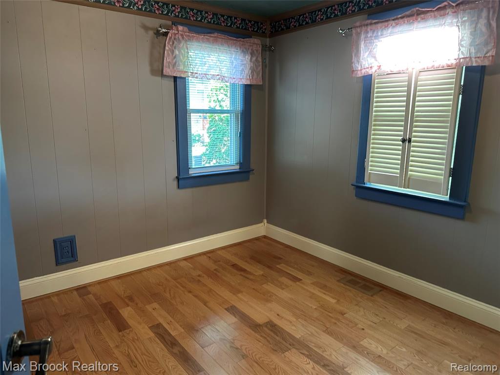 3057 Norcott Drive, Keego Harbor, MI 48320 — Photo 11