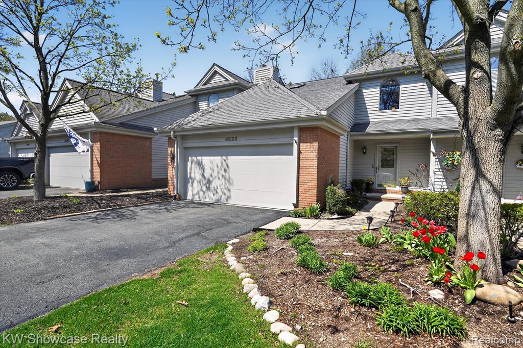 6626 Ridgeview Drive, Clarkston, MI — front exterior