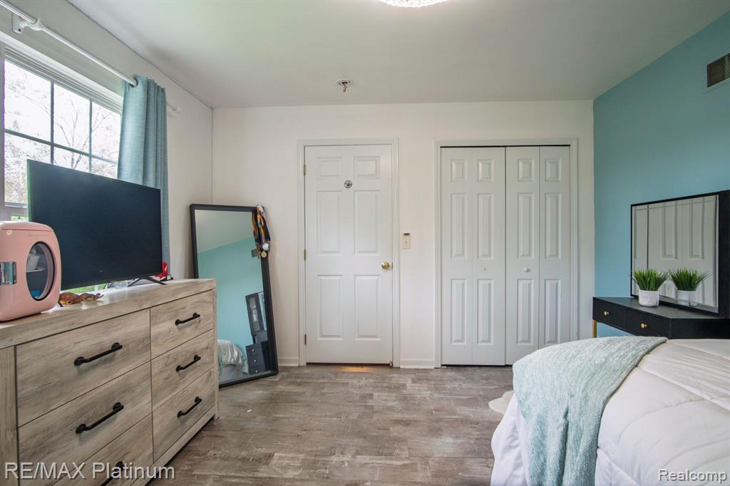 8313 Mill Pointe Court, Goodrich Vlg, MI — Photo 24
