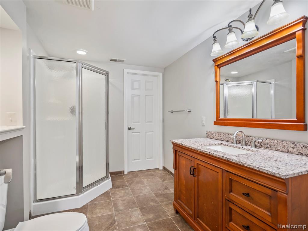987 FAIRLEDGE Street, Lake Orion, MI 48362 — Photo 29