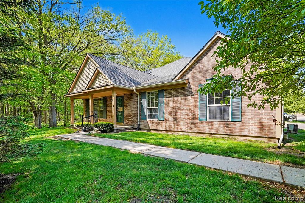 4114 Stonebridge, Holly, MI 48442 — Photo 3