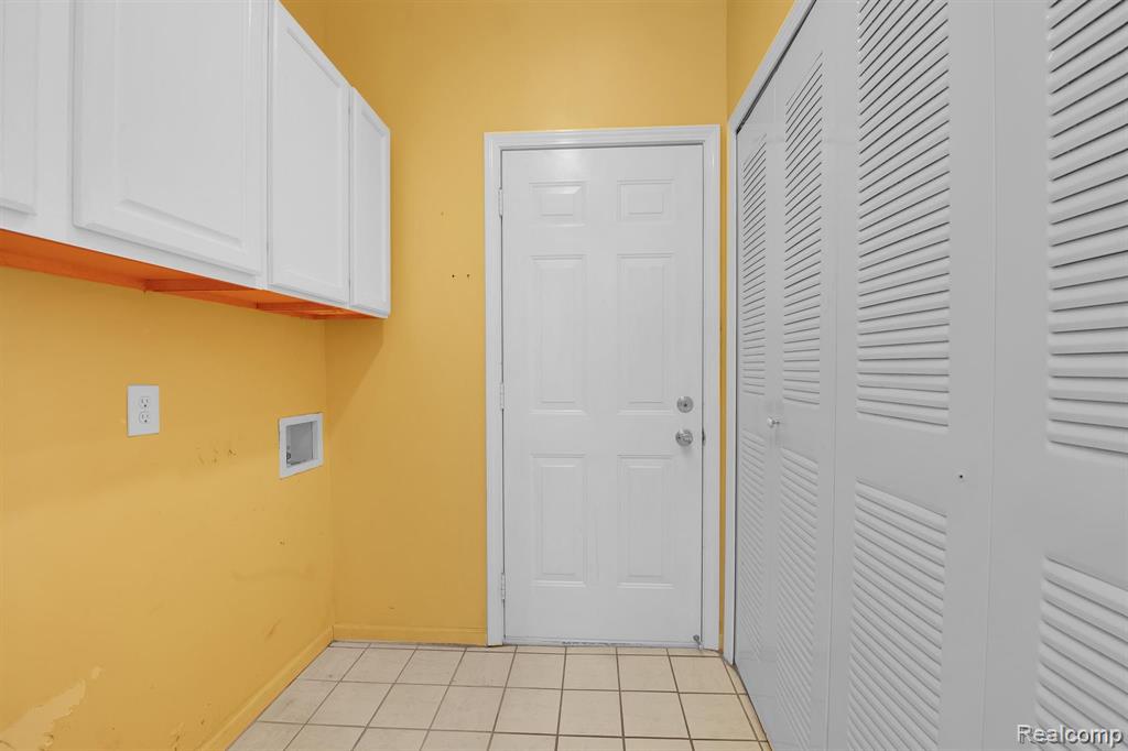 23468 STOFLET Lane, Trenton, MI 48183 — Photo 16