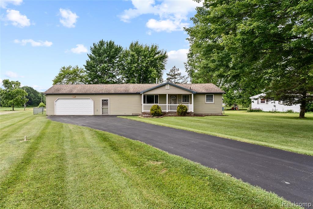 11413 Berkshire Drive, Clio, MI 48420 — Photo 2