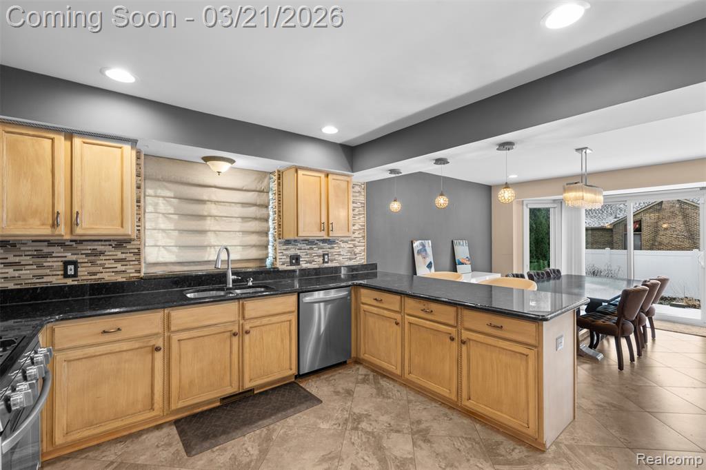 4346 Curry Drive, Sterling Heights, MI 48314 — Photo 13