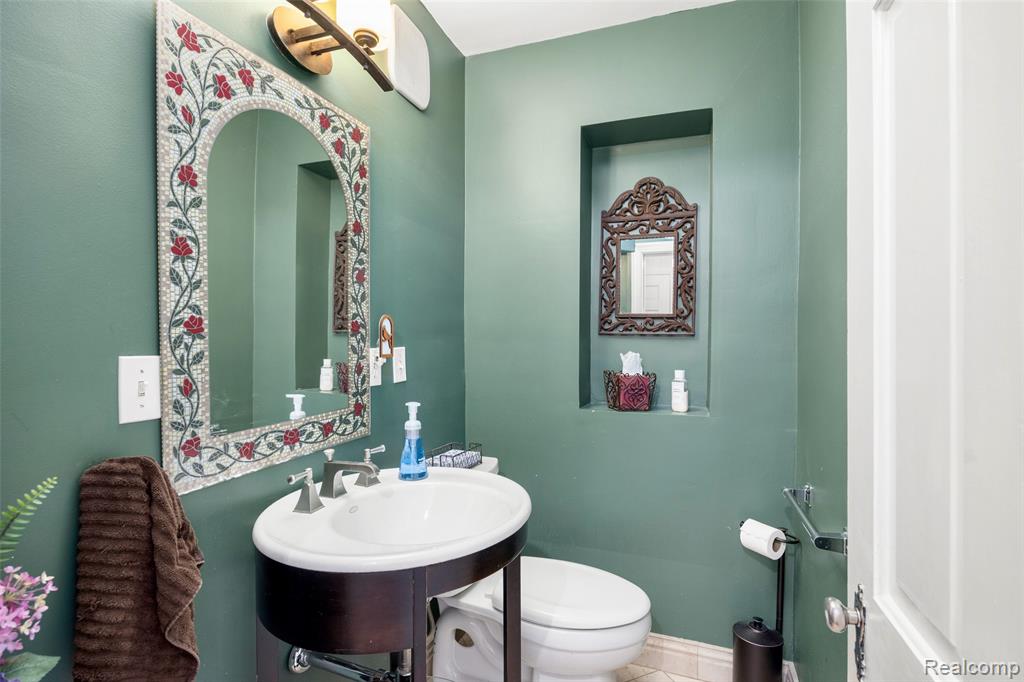 244 Kerby Road, Grosse Pointe Farms, MI 48236 — Photo 23
