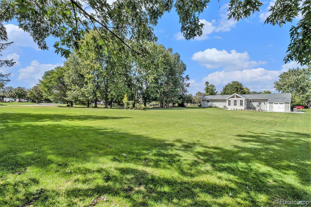 457 Inverness Street, Howell, MI 48843 — Photo 22