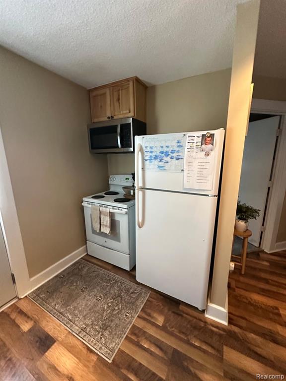 71271 MCVICAR Road, Bruce, MI 48065 — Photo 9